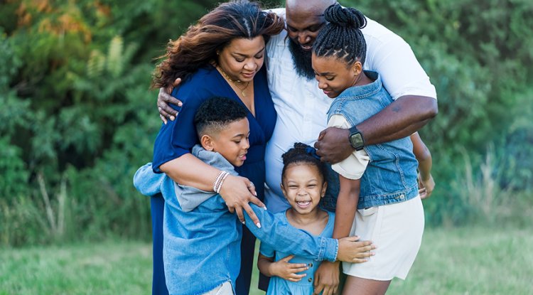 Organizing Family Photoshoot Outfits: A Real Mom's Guide (Without Losing Your Mind) - Chummy advice and positivity for the female parent