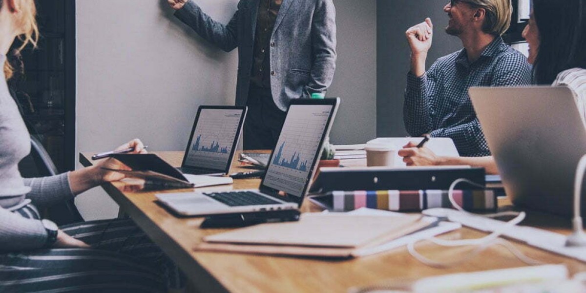 How Events Like the IMPACT Show Help Marketers Stay Ahead of the Curve