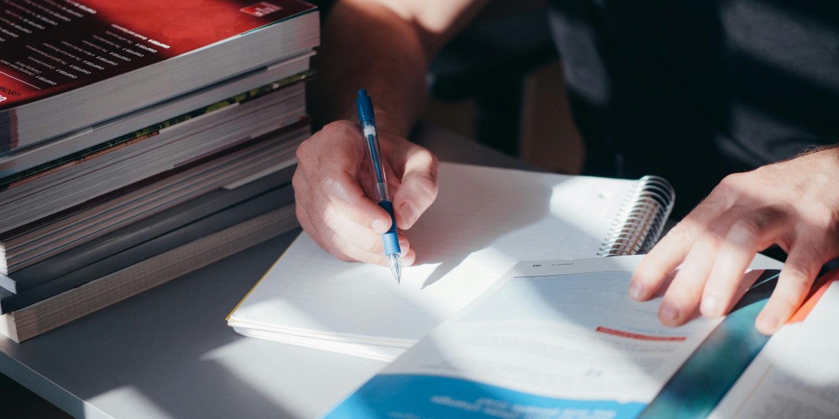 How a SAT Course in Dubai Can Help You Earn Scholarships