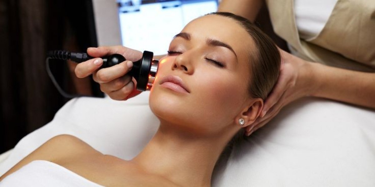 Unlock Radiant Skin With Skintillate Clinic Centre: Your Trusted Skin Specialist In Rajouri Garden