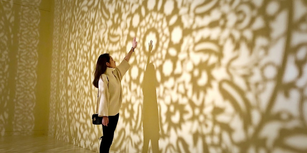 Mind Blown: My Top 5 Must-Try Illusions at Dubai's Museum of Illusions.