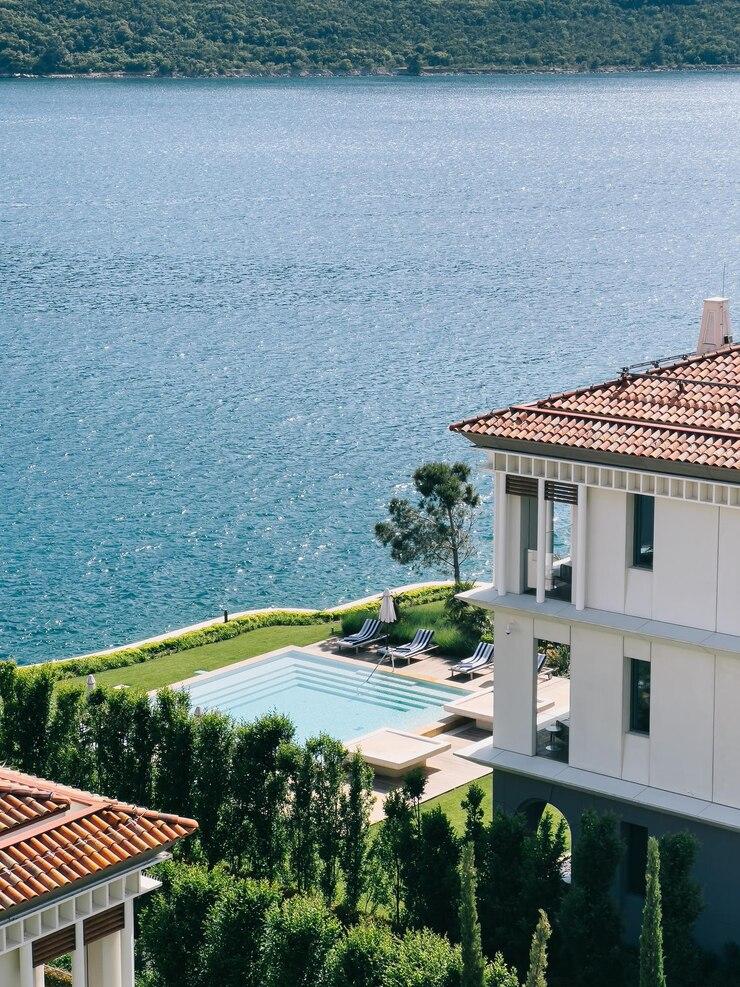 Explore Exclusive Villas for Sale in Quinta do Lago | Regency...